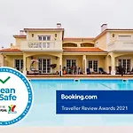 Burgo Dom Afonso V Golf & بيت للعطل
